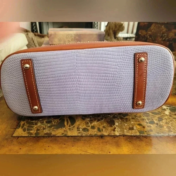 Dooney & Bourke lizard embossed domed satchel - Picture 5 of 11